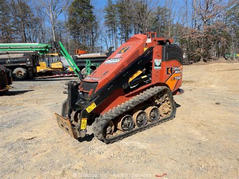 SK752 MINI SKID STEER 